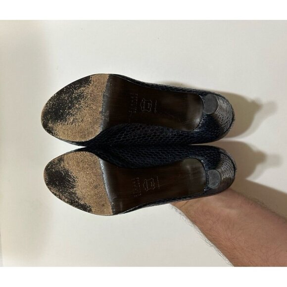 Stuart Weitzman Snake Print Embossed Peeptoe Heels in Dark Gray Size 7.0 - Picture 12 of 12